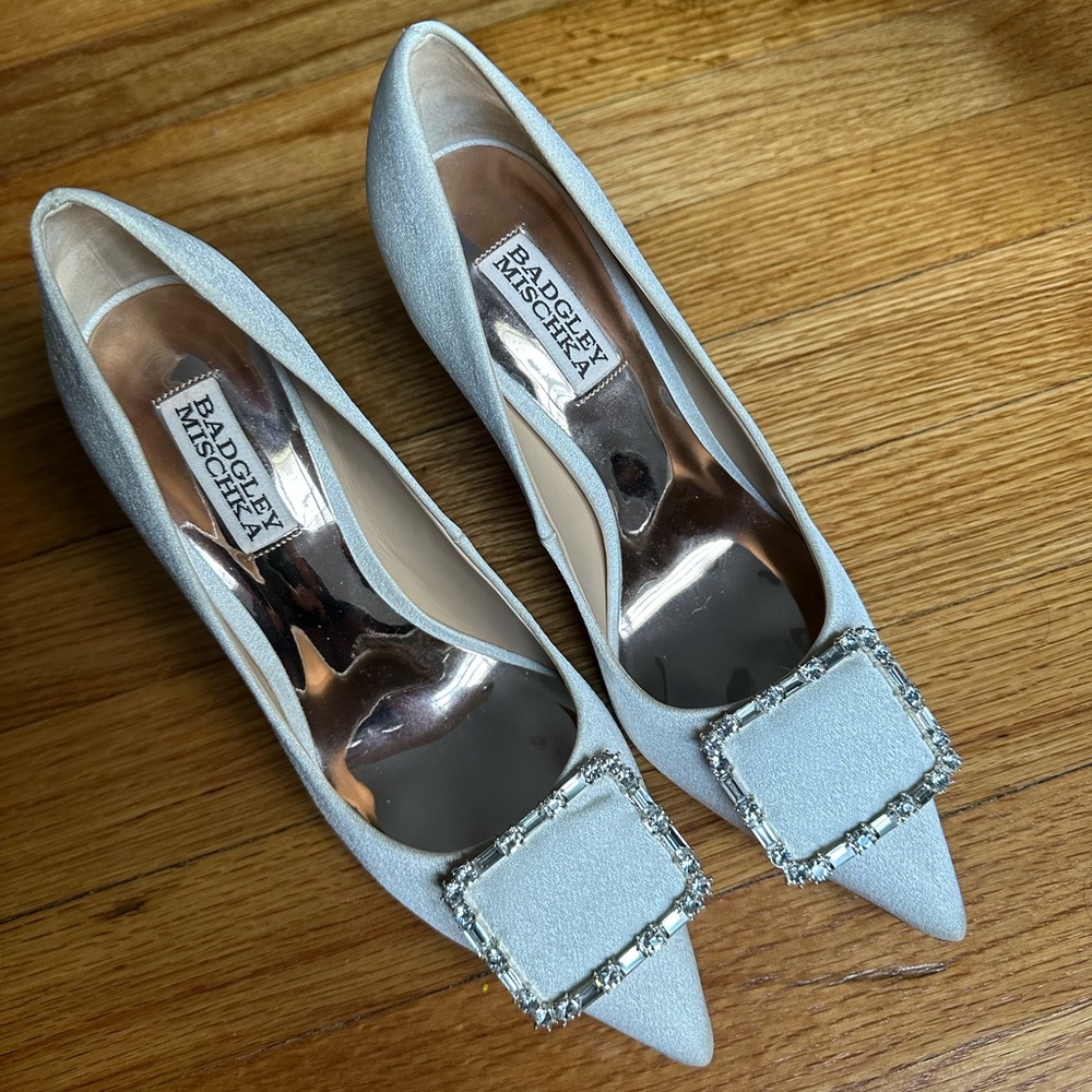 Barley Mischka heels pump ivory satin 7,5 size bride shoes